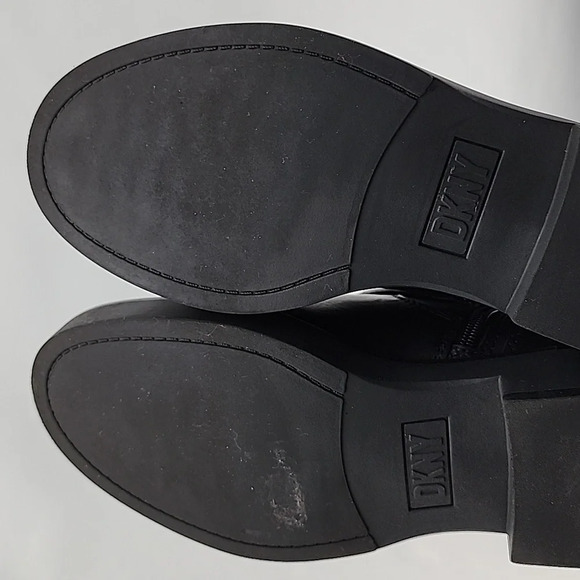 NWT DKNY Women's Taeta Black Leather Zip Moto Chunky Short Boots Size 8.5M - Picture 9 of 16